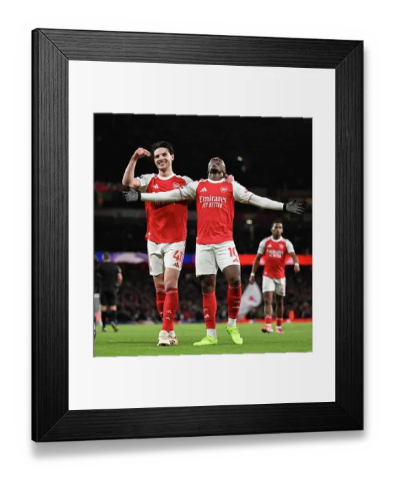 Framed Print : Arsenal v Tottenham Hotspur - Premier League Framed Print : Arsenal v Tottenham Hotspur - Premier League