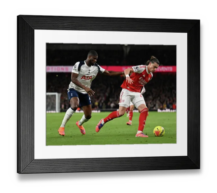 Framed Print : Arsenal v Tottenham Hotspur - Premier League Framed Print : Arsenal v Tottenham Hotspur - Premier League
