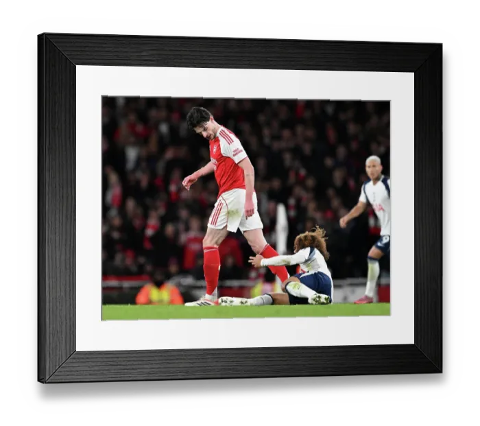 Framed Print : Arsenal v Tottenham Hotspur - Premier League