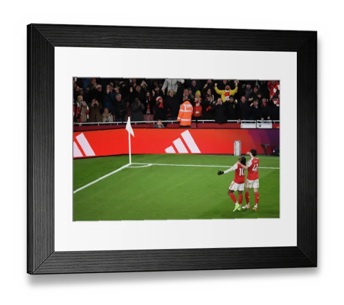 Framed Print : Arsenal v Tottenham Hotspur - Premier League Framed Print : Arsenal v Tottenham Hotspur - Premier League