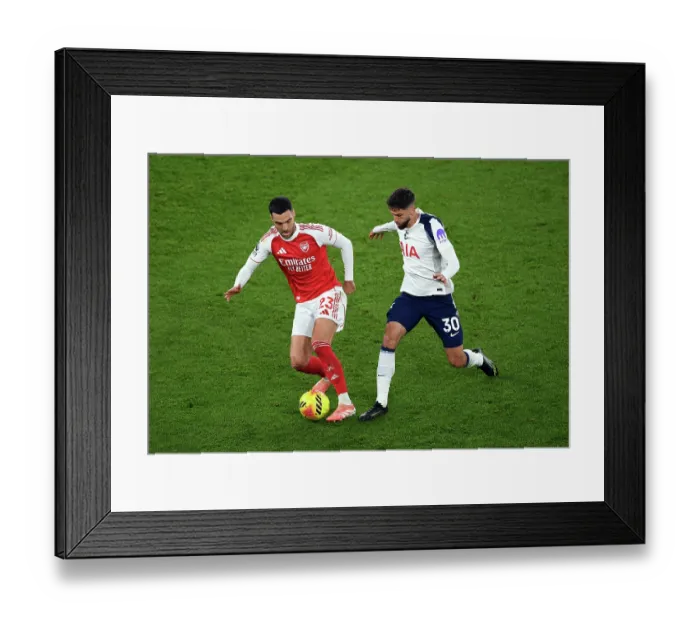 Framed Print : Arsenal v Tottenham Hotspur - Premier League Framed Print : Arsenal v Tottenham Hotspur - Premier League