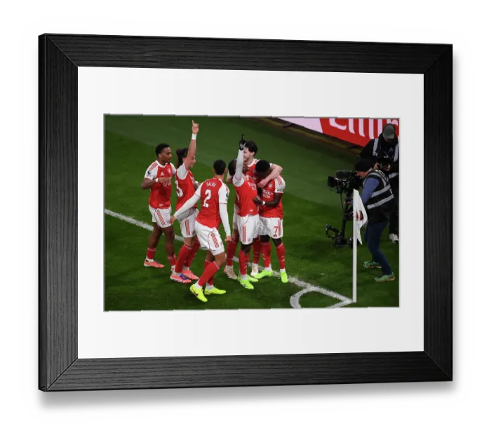 Framed Print : Arsenal v Tottenham Hotspur - Premier League Framed Print : Arsenal v Tottenham Hotspur - Premier League