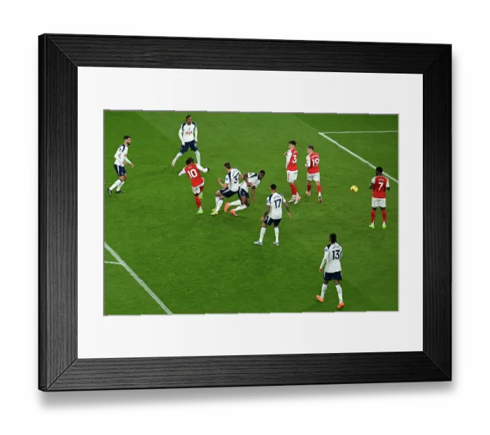 Framed Print : Arsenal v Tottenham Hotspur - Premier League