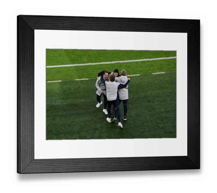 Framed Print : Arsenal v Tottenham Hotspur - Premier League