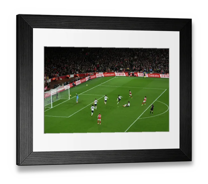 Framed Print : Arsenal v Tottenham Hotspur - Premier League