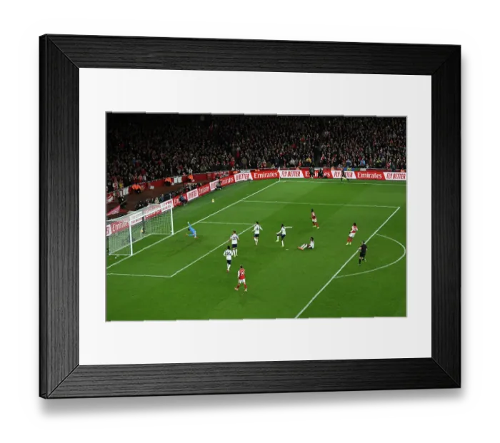 Framed Print : Arsenal v Tottenham Hotspur - Premier League