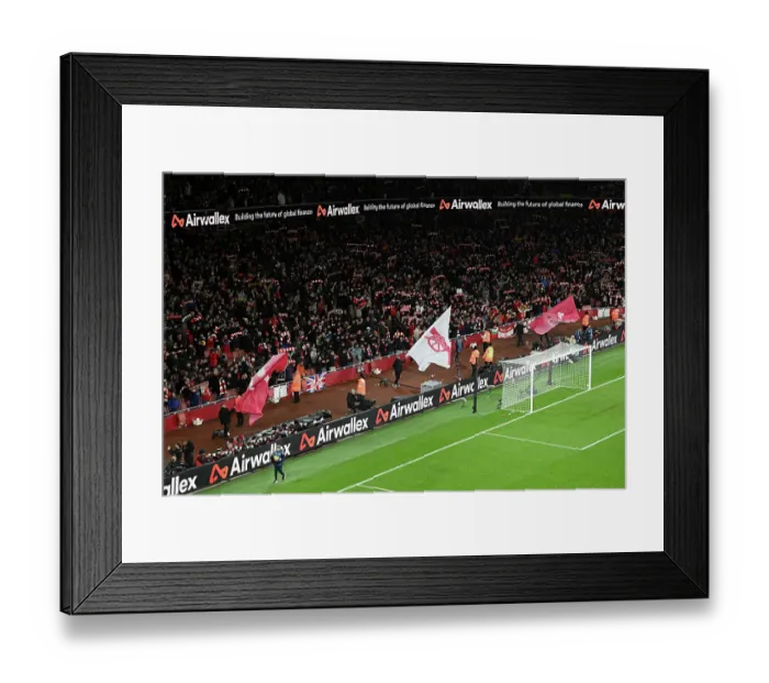 Framed Print : Arsenal v Tottenham Hotspur - Premier League Framed Print : Arsenal v Tottenham Hotspur - Premier League
