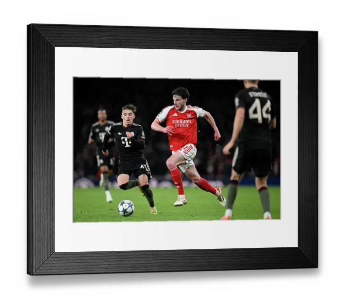 Framed Print : Arsenal FC v FC Bayern München - UEFA Champions League 2025 / 26 League Phase MD5