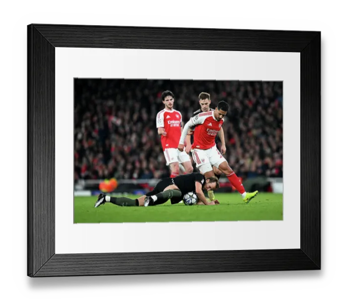 Framed Print : Arsenal FC v FC Bayern München - UEFA Champions League 2025 / 26 League Phase MD5