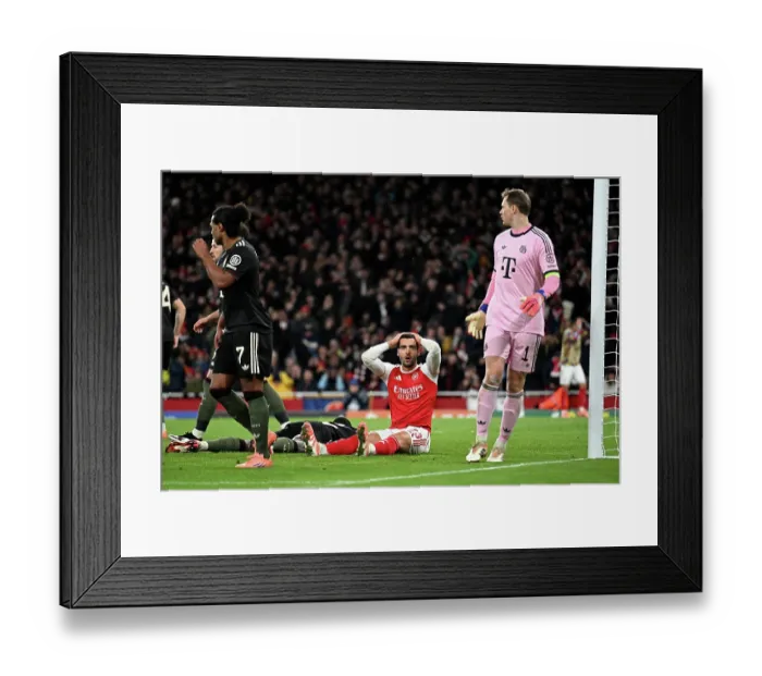 Framed Print : Arsenal FC v FC Bayern München - UEFA Champions League 2025 / 26 League Phase MD5