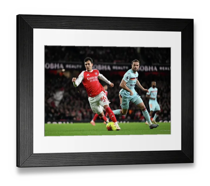 Framed Print : Arsenal v Brentford - Premier League