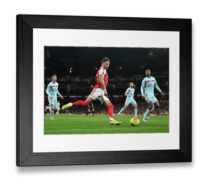 Framed Print : Arsenal v Brentford - Premier League