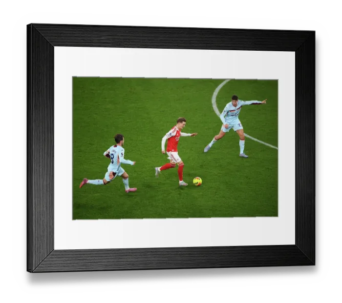 Framed Print : Arsenal v Brentford - Premier League Framed Print : Arsenal v Brentford - Premier League