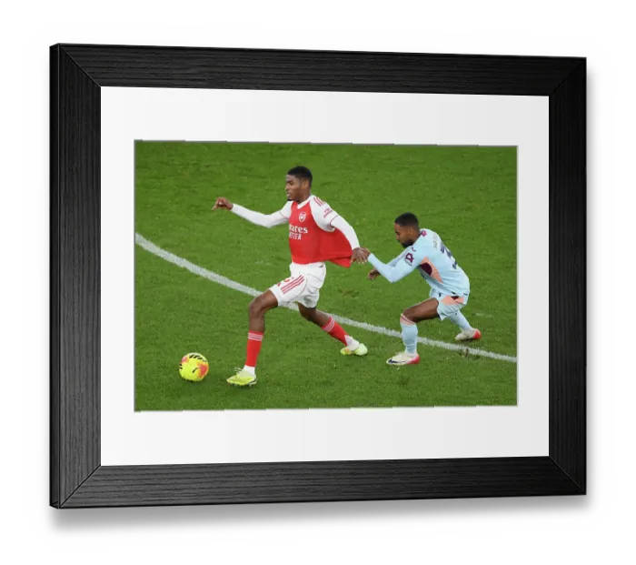 Framed Print : Arsenal v Brentford - Premier League