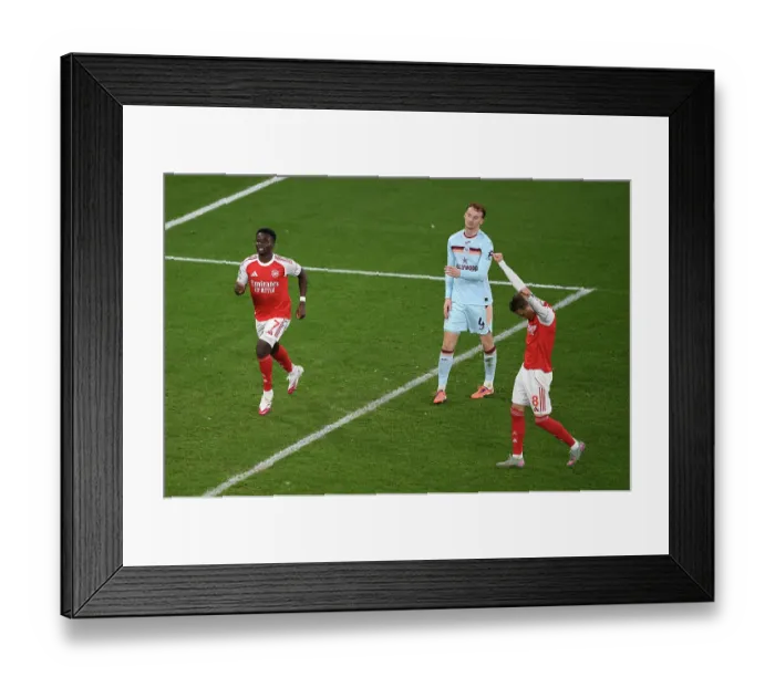 Framed Print : Arsenal v Brentford - Premier League
