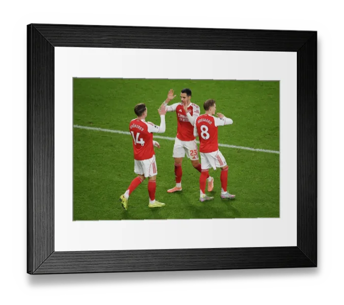 Framed Print : Arsenal v Brentford - Premier League