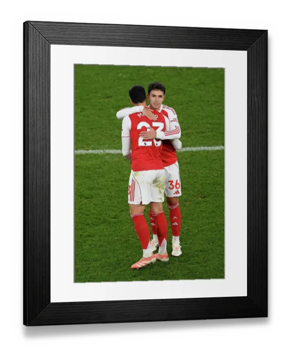 Framed Print : Arsenal v Brentford - Premier League