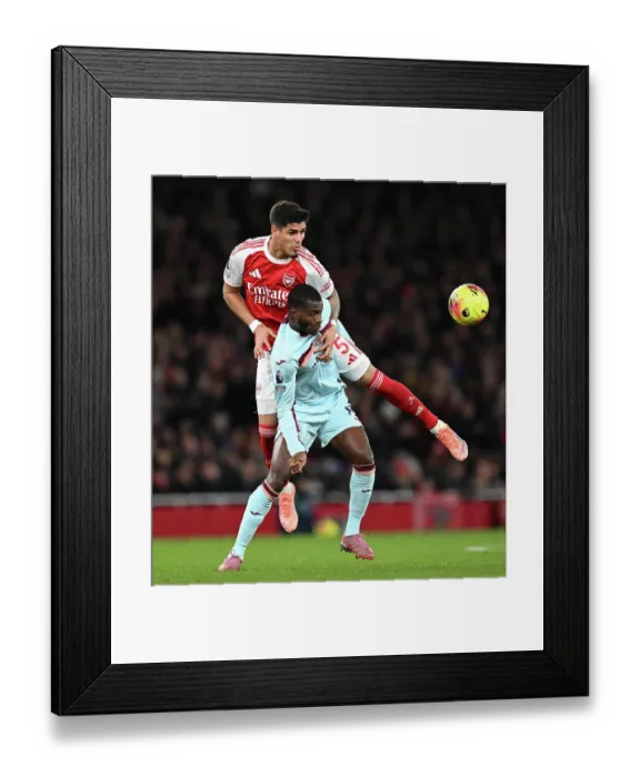 Framed Print : Arsenal v Brentford - Premier League