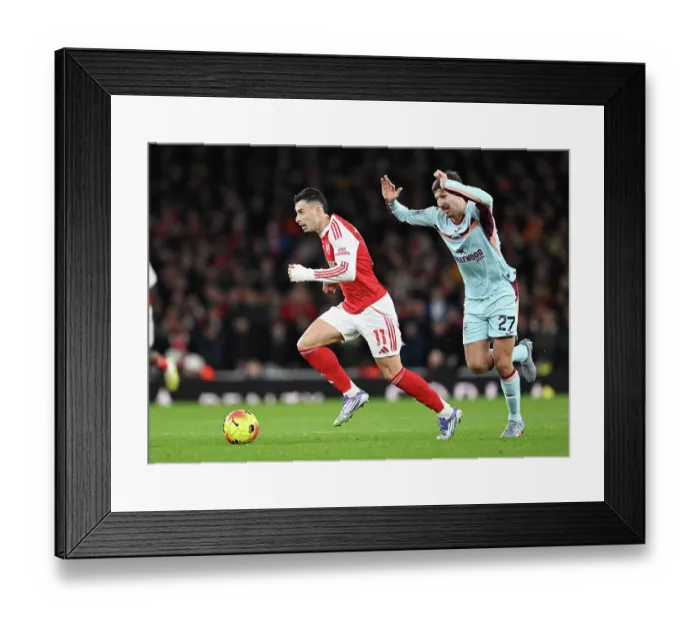 Framed Print : Arsenal v Brentford - Premier League Framed Print : Arsenal v Brentford - Premier League