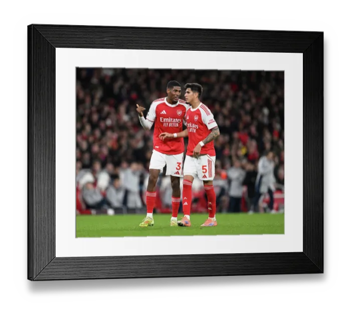 Framed Print : Arsenal v Brentford - Premier League