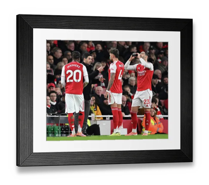 Framed Print : Arsenal v Brentford - Premier League Framed Print : Arsenal v Brentford - Premier League