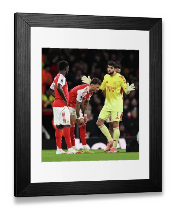 Framed Print : Arsenal v Brentford - Premier League