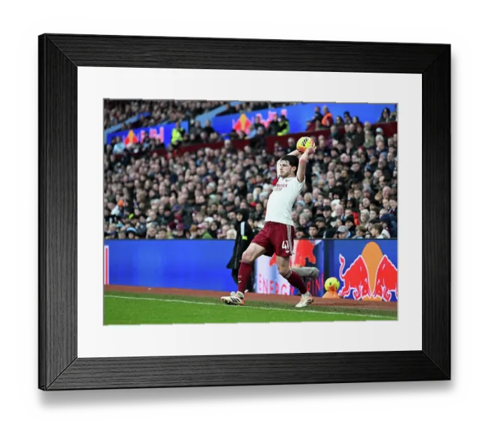 Framed Print : Aston Villa v Arsenal - Premier League Framed Print : Aston Villa v Arsenal - Premier League