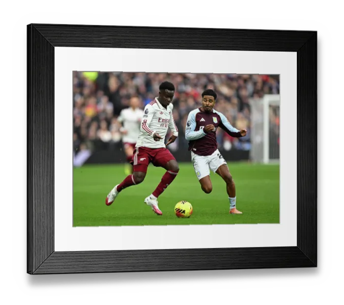 Framed Print : Aston Villa v Arsenal - Premier League