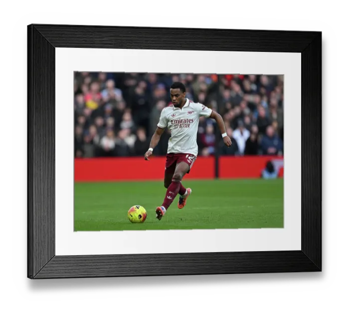 Framed Print : Aston Villa v Arsenal - Premier League Framed Print : Aston Villa v Arsenal - Premier League