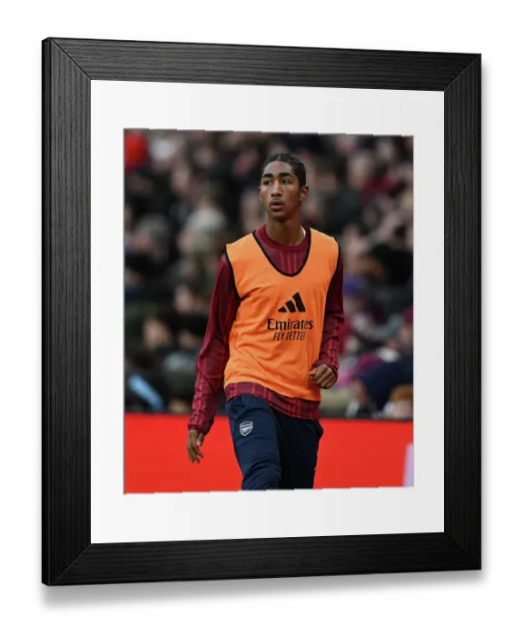 Framed Print : Aston Villa v Arsenal - Premier League