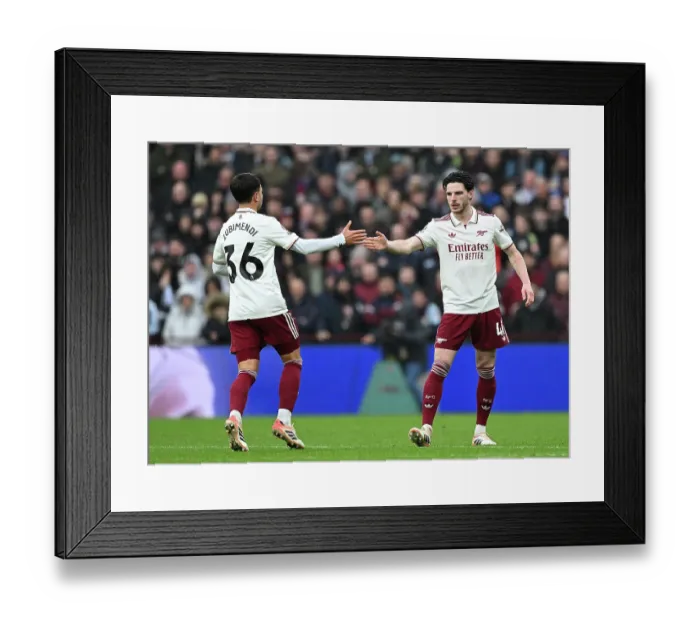 Framed Print : Aston Villa v Arsenal - Premier League