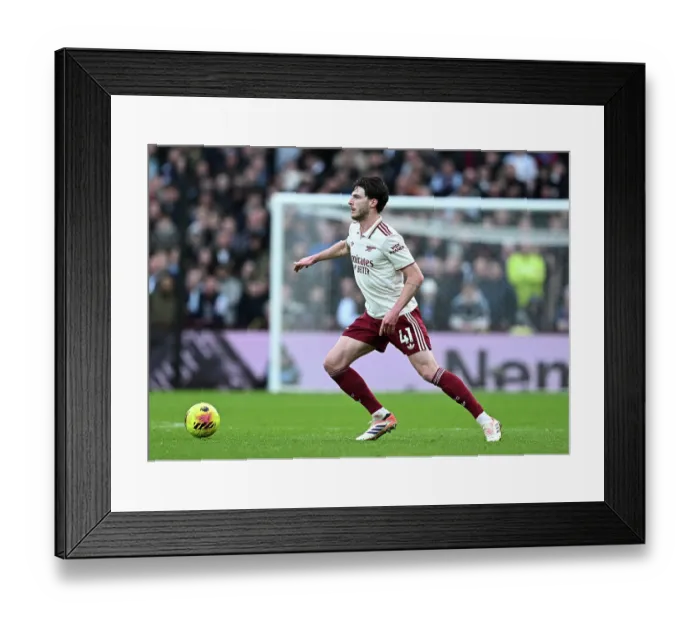 Framed Print : Aston Villa v Arsenal - Premier League