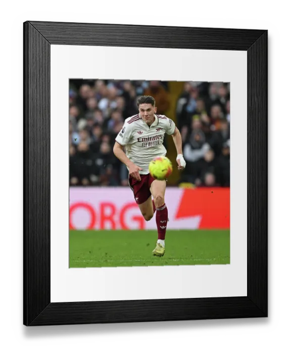 Framed Print : Aston Villa v Arsenal - Premier League