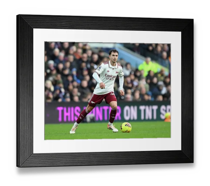 Framed Print : Aston Villa v Arsenal - Premier League