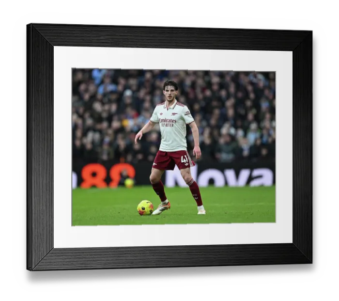 Framed Print : Aston Villa v Arsenal - Premier League Framed Print : Aston Villa v Arsenal - Premier League