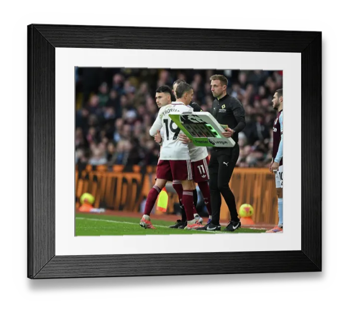 Framed Print : Aston Villa v Arsenal - Premier League