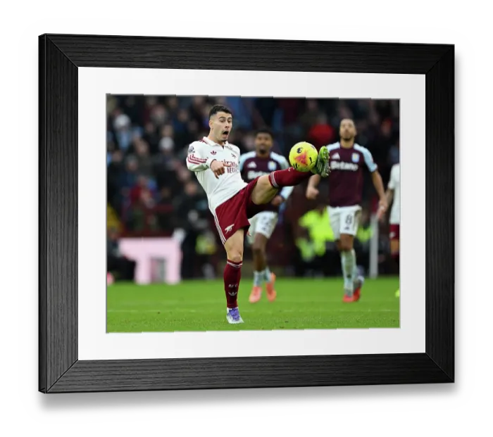 Framed Print : Aston Villa v Arsenal - Premier League Framed Print : Aston Villa v Arsenal - Premier League