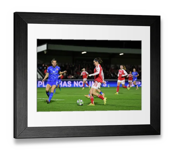 Framed Print : Arsenal FC v FC Twente - UEFA Women's Champions League 2025 / 26 League Phase MD5 Arsenal FC v FC Twente - UEFA Women's Champions League 2025 / 26 League Phase MD5