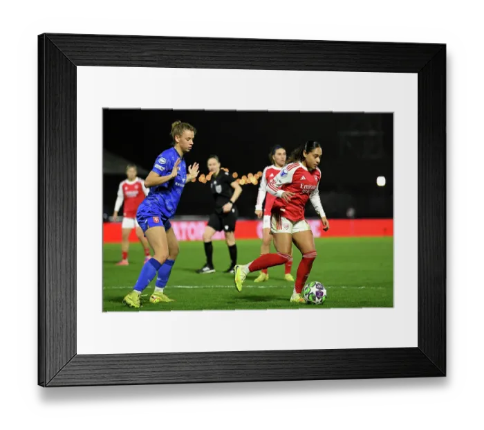 Framed Print : Arsenal FC v FC Twente - UEFA Women's Champions League 2025 / 26 League Phase MD5 Arsenal FC v FC Twente - UEFA Women's Champions League 2025 / 26 League Phase MD5