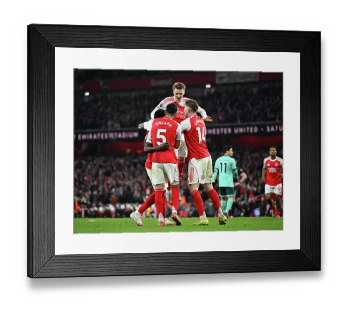 Framed Print : Arsenal v Wolverhampton Wanderers - Premier League Framed Print : Arsenal v Wolverhampton Wanderers - Premier League
