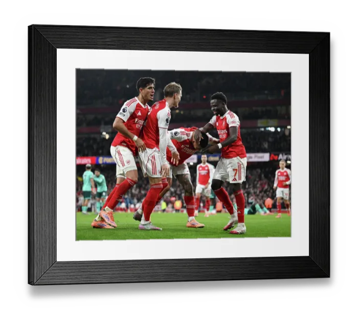Framed Print : Arsenal v Wolverhampton Wanderers - Premier League