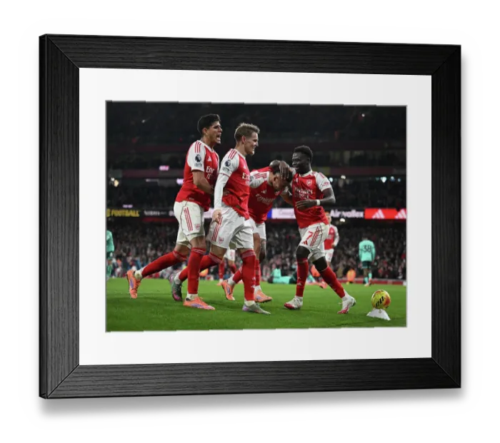 Framed Print : Arsenal v Wolverhampton Wanderers - Premier League