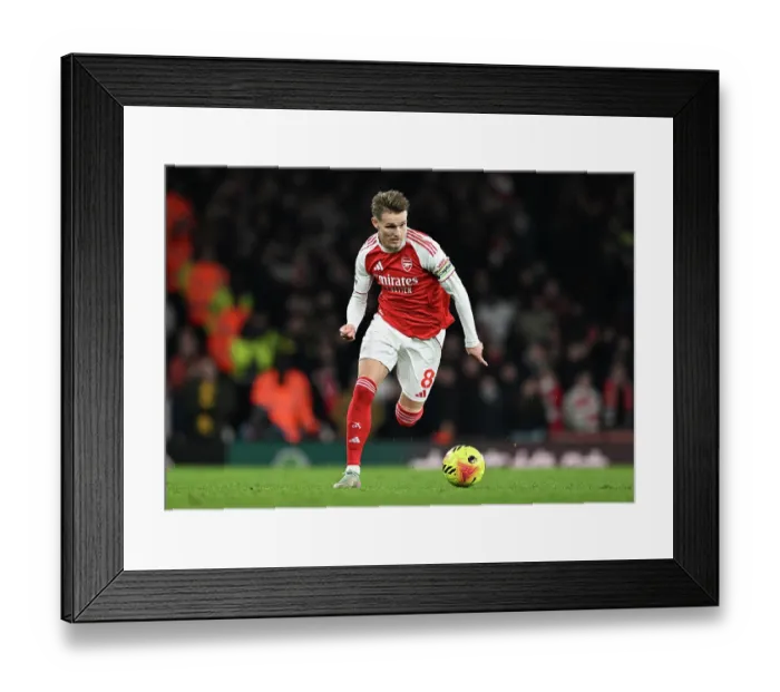 Framed Print : Arsenal v Wolverhampton Wanderers - Premier League Framed Print : Arsenal v Wolverhampton Wanderers - Premier League
