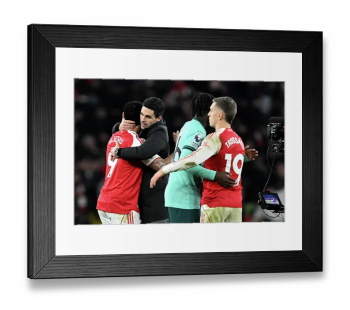 Framed Print : Arsenal v Wolverhampton Wanderers - Premier League Framed Print : Arsenal v Wolverhampton Wanderers - Premier League