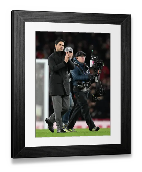 Framed Print : Arsenal v Wolverhampton Wanderers - Premier League