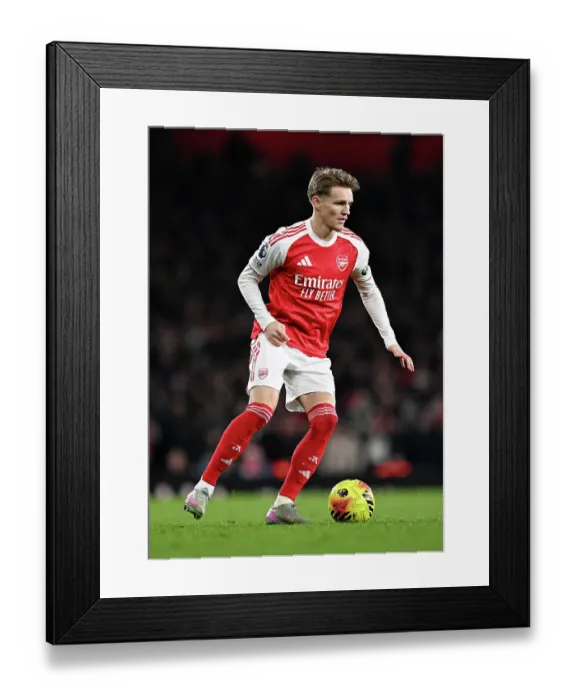 Framed Print : Arsenal v Wolverhampton Wanderers - Premier League