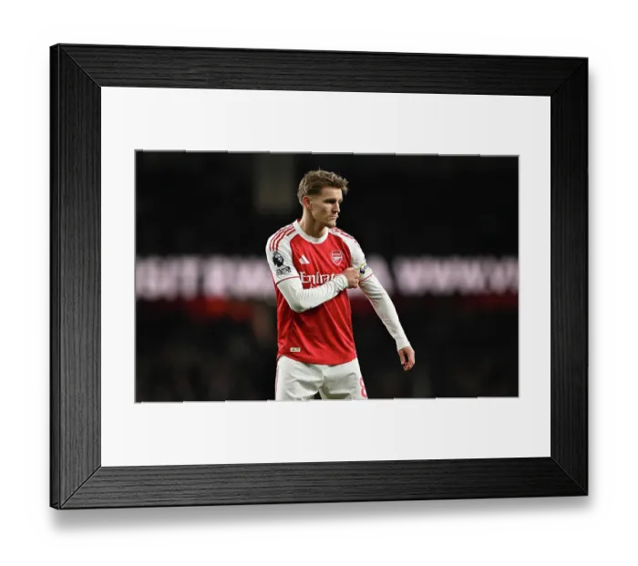 Framed Print : Arsenal v Wolverhampton Wanderers - Premier League Framed Print : Arsenal v Wolverhampton Wanderers - Premier League