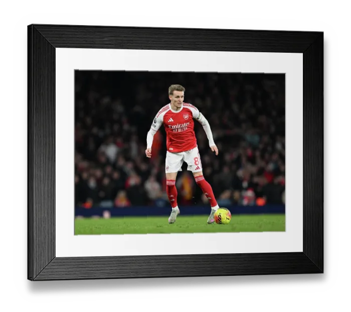 Framed Print : Arsenal v Wolverhampton Wanderers - Premier League Framed Print : Arsenal v Wolverhampton Wanderers - Premier League