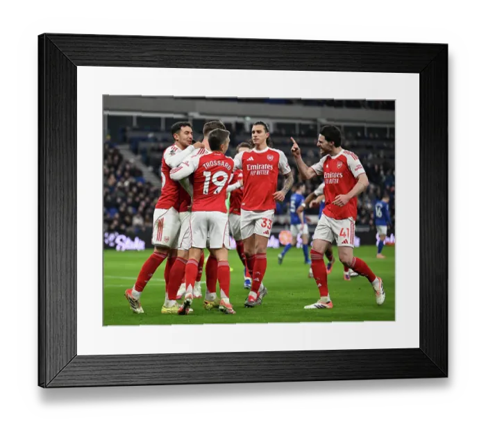 Framed Print : Everton v Arsenal - Premier League