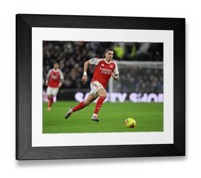Framed Print : Everton v Arsenal - Premier League
